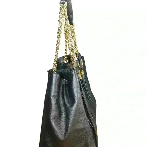 Valentino By Mario Valentino Vera signature leather shoulder bag. - Picture 5 of 14